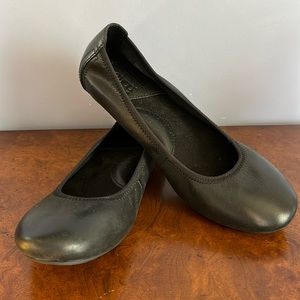 Born black leather flats Size 7.5 W